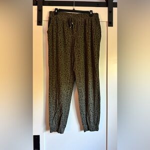 Chico's Zenergy Dark Leopard Print Top